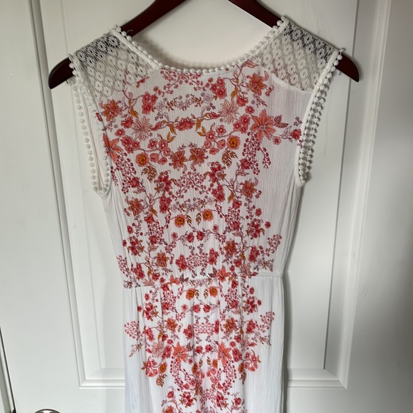 Clover + Scout Floral Maxi Dress - Picture 4 of 8